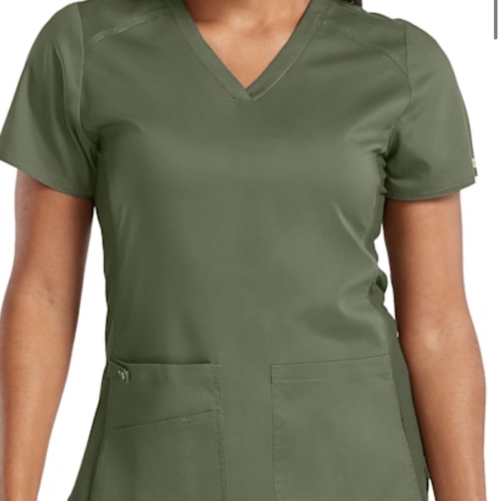 Women’s scrub top